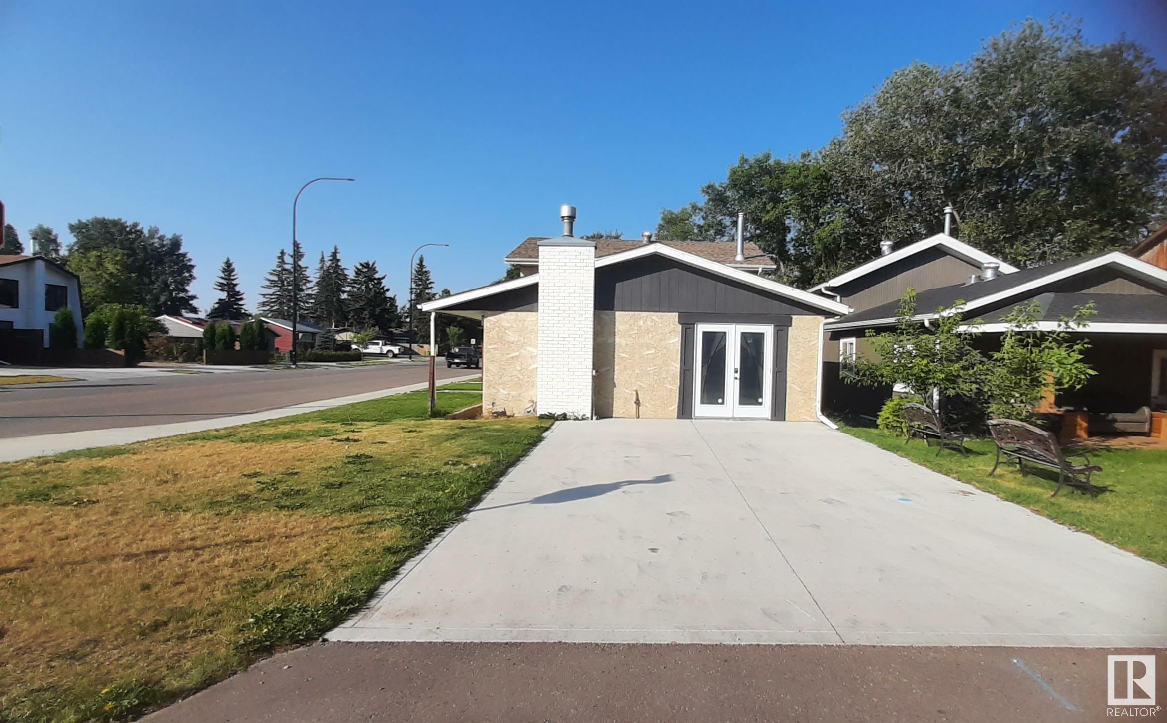 Property Photo:  3602 50th Avenue  AB T4S 1B2 