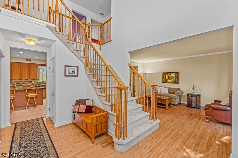 Property Photo:  8 Boulder Brook Ct  NJ 08502 