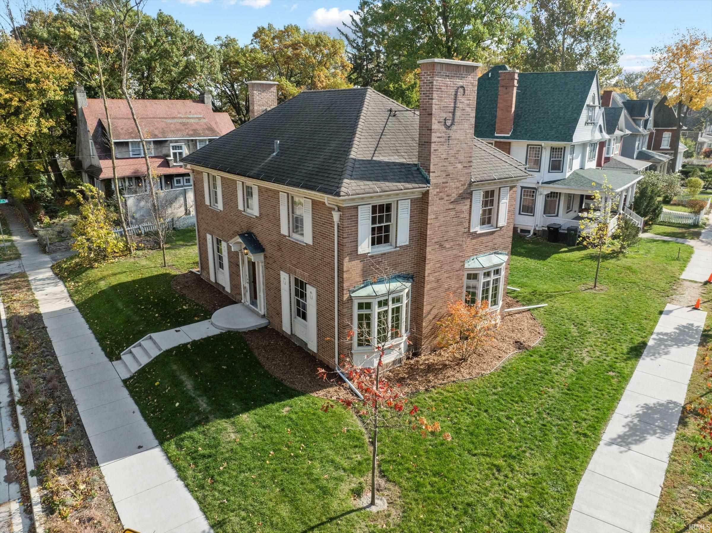 Property Photo: 919 Riverside Drive IN 46616