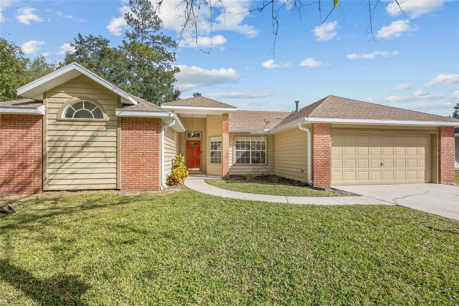 Property Photo:  4015 NW 34th Drive  FL 32605 