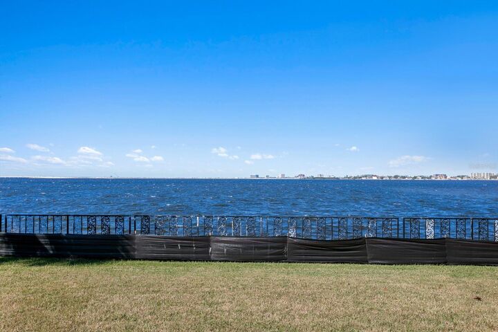 Property Photo: 5033 W San Miguel Street FL 33629