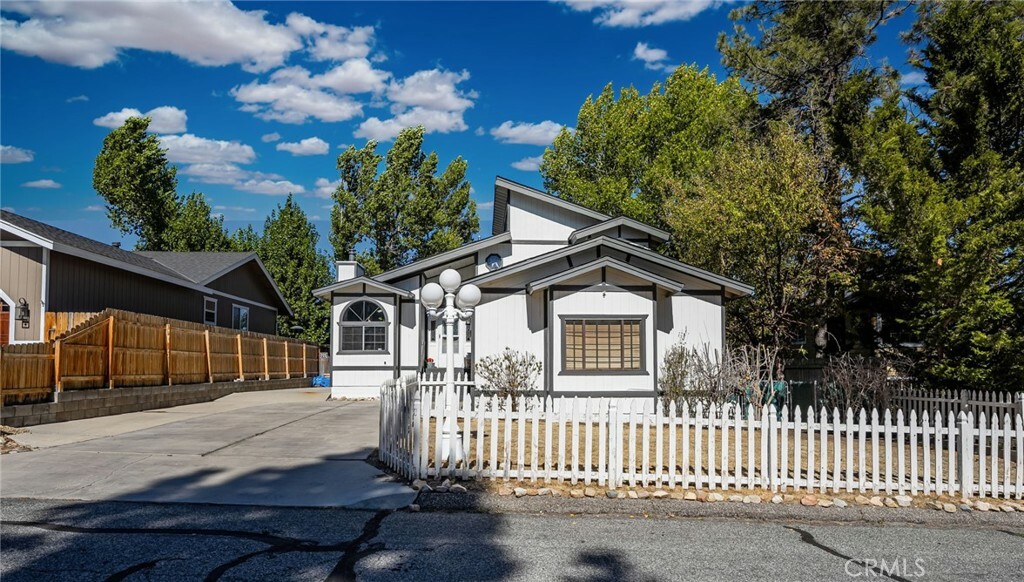 Property Photo: 1244 Panorama Drive CA 92314