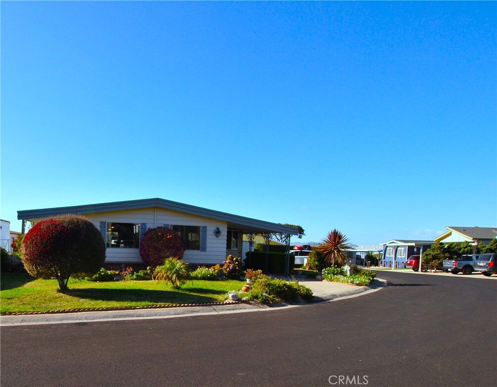Property Photo: 765 Mesa View Drive 122 CA 93420
