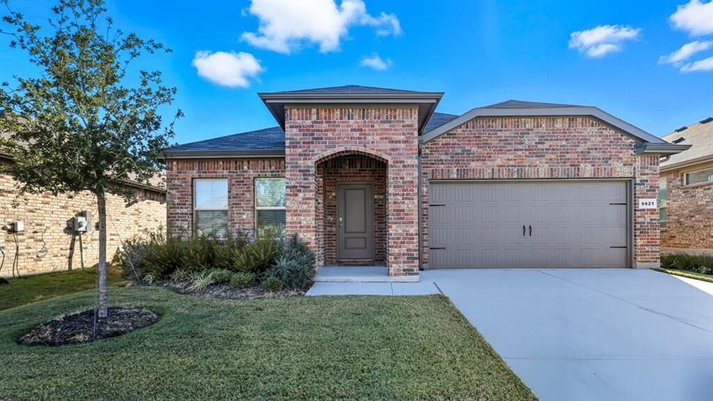 Property Photo:  9621 Austin Hollow Road  TX 76036