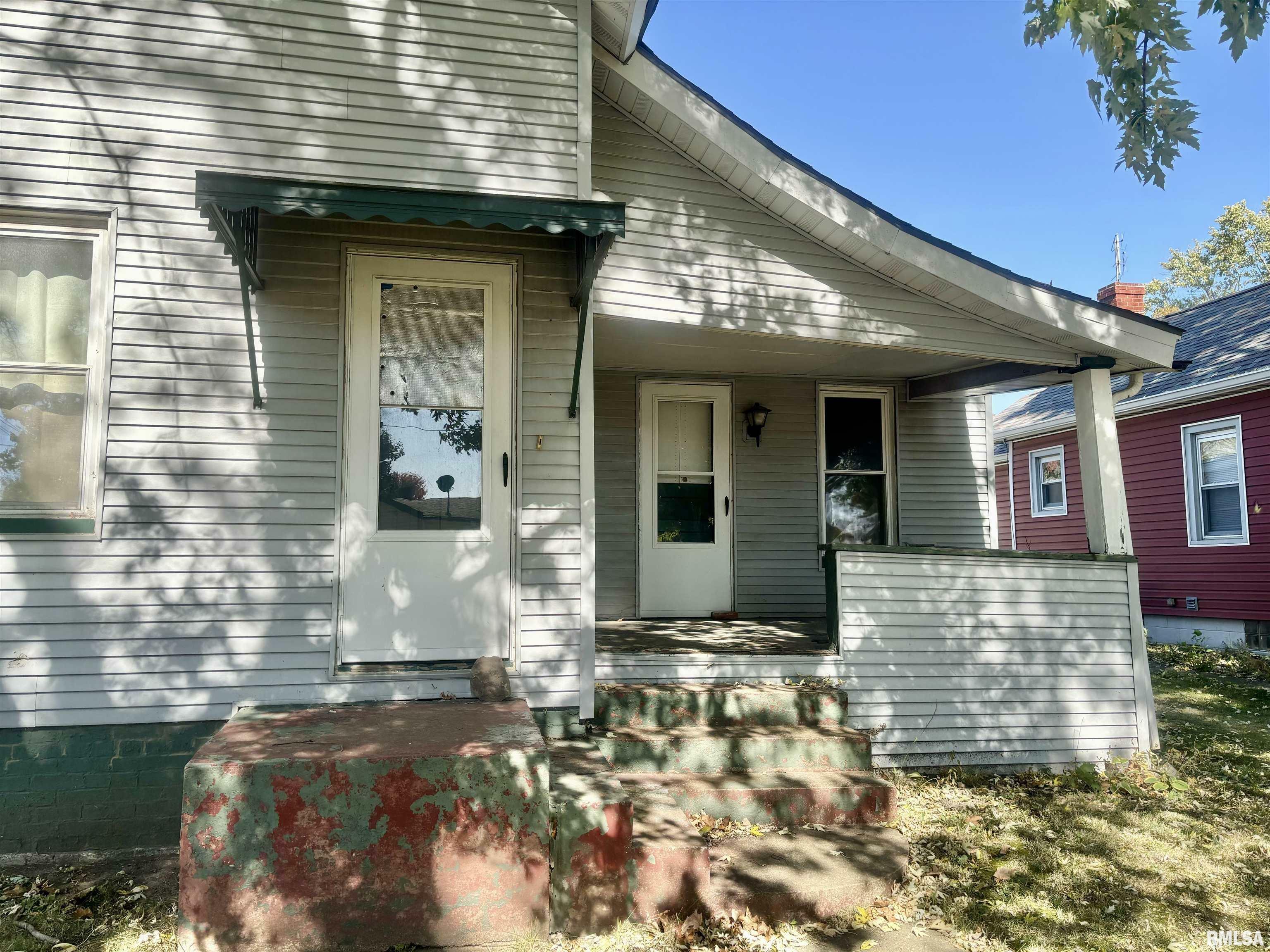 Property Photo:  167 W Olive Street  IL 61520 