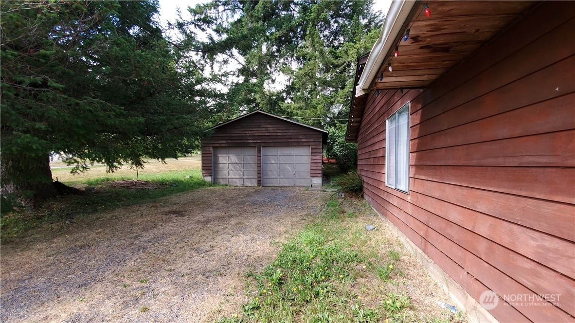 Property Photo:  1308 9th Street  WA 98294 