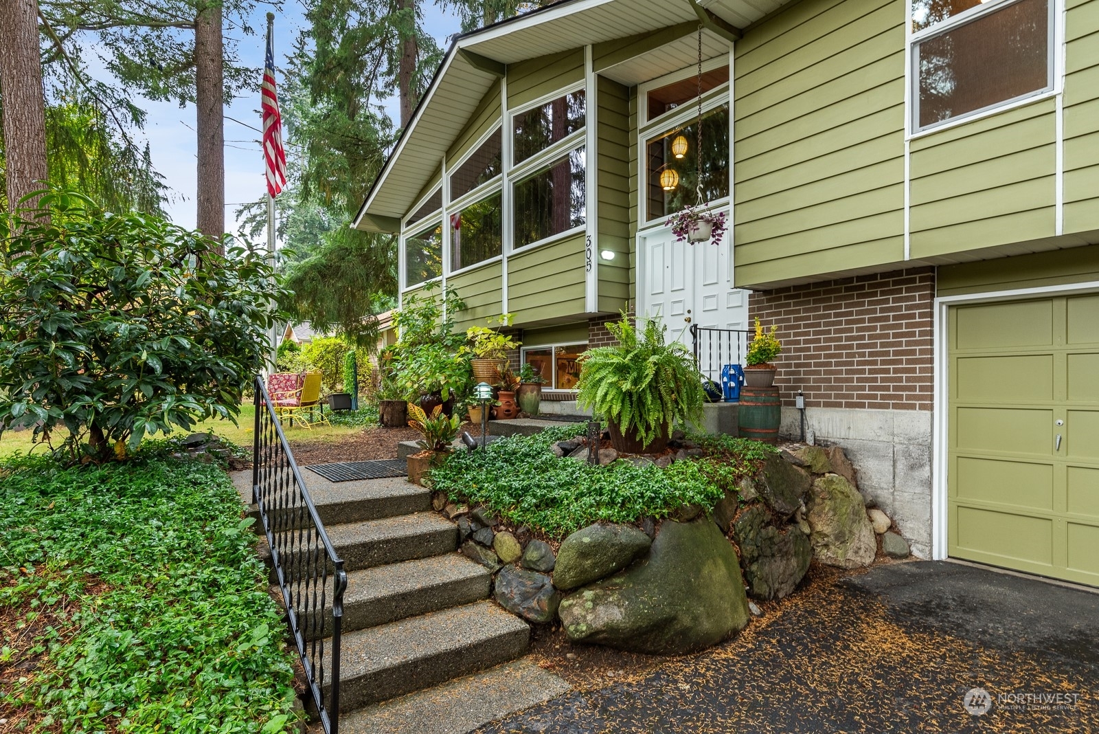 Property Photo:  305 143rd Street SE  WA 98208 