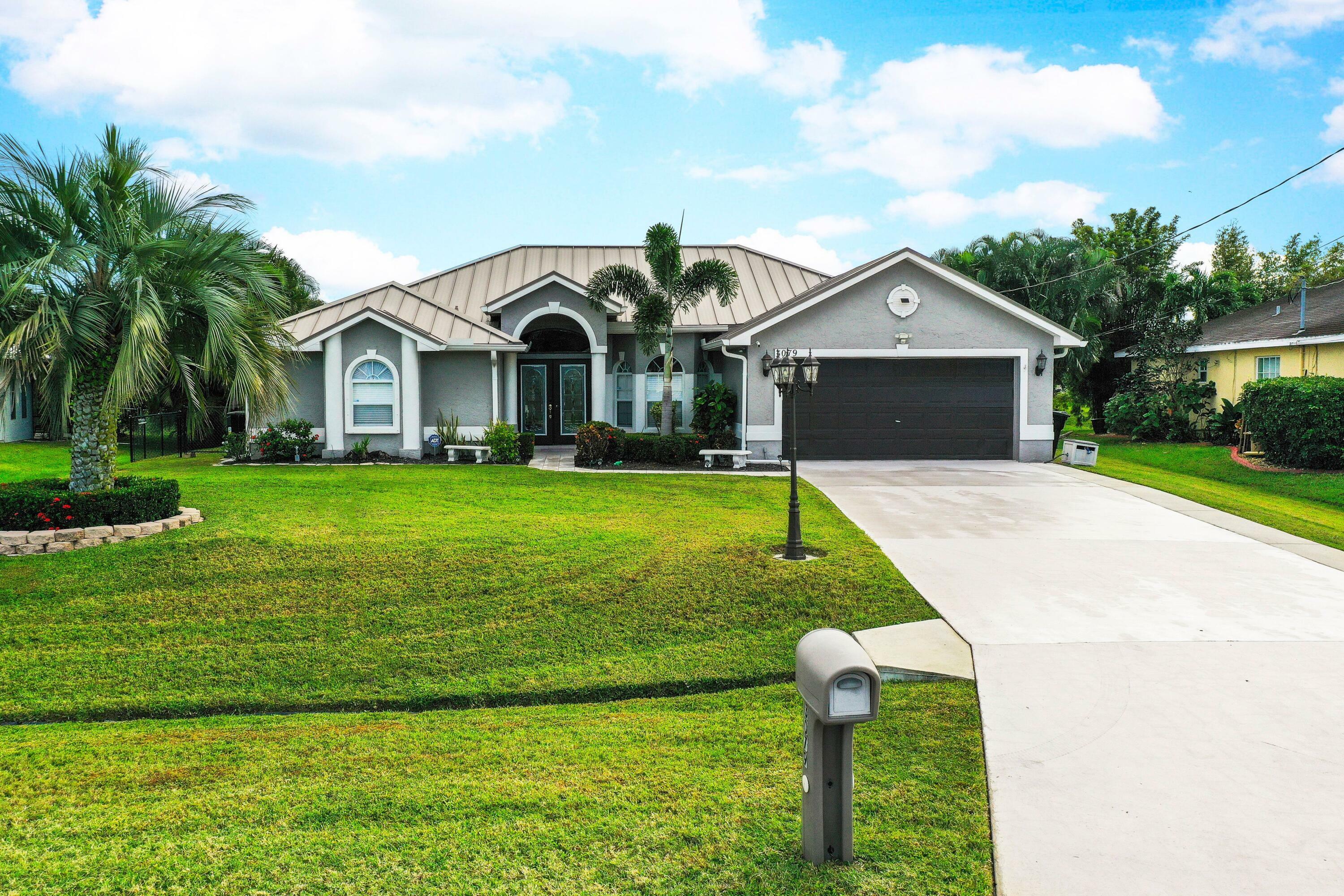 Property Photo:  3079 SE Galt Circle  FL 34984 