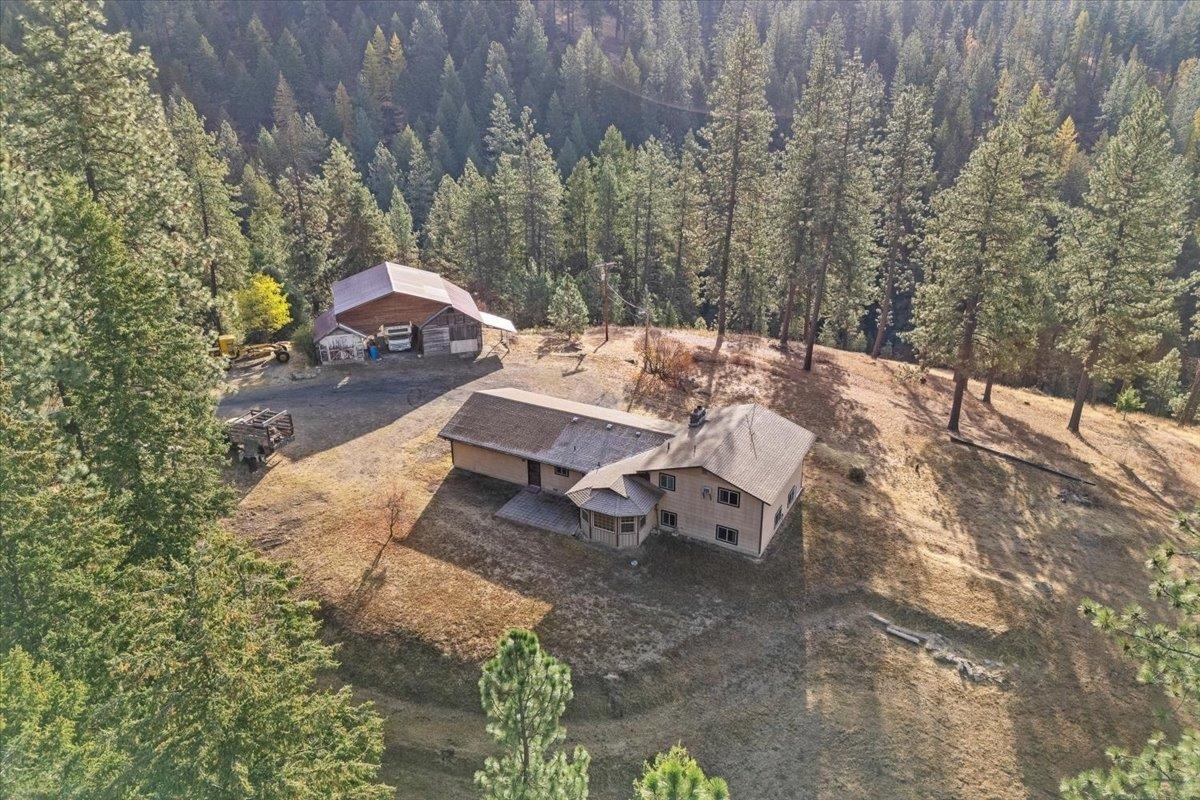 Property Photo:  15807 E Scribner Rd  WA 99217 