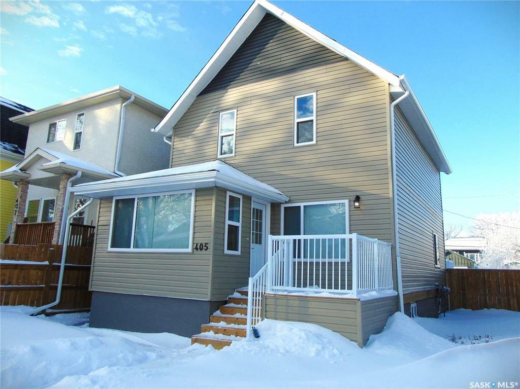 Property Photo:  405 D Avenue S  SK S7M 1R3 