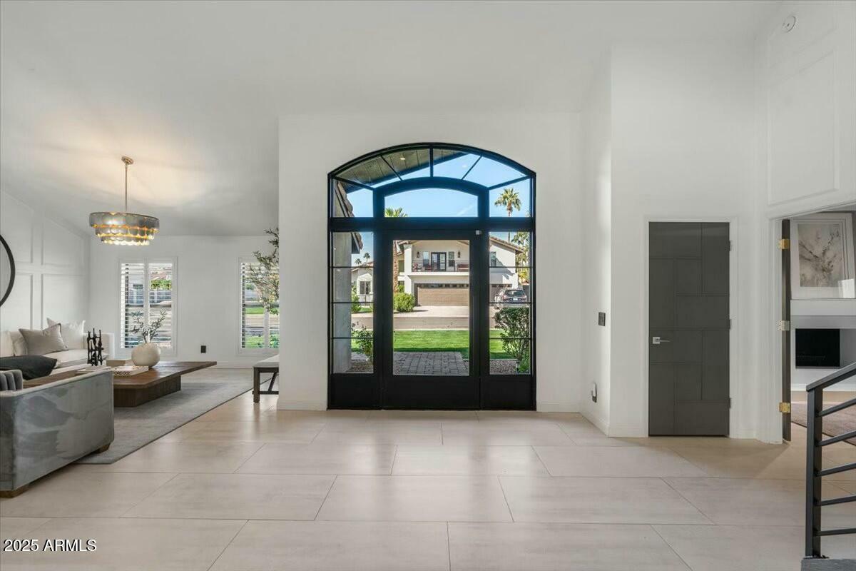 Property Photo: 8675 E Thoroughbred Trail AZ 85258