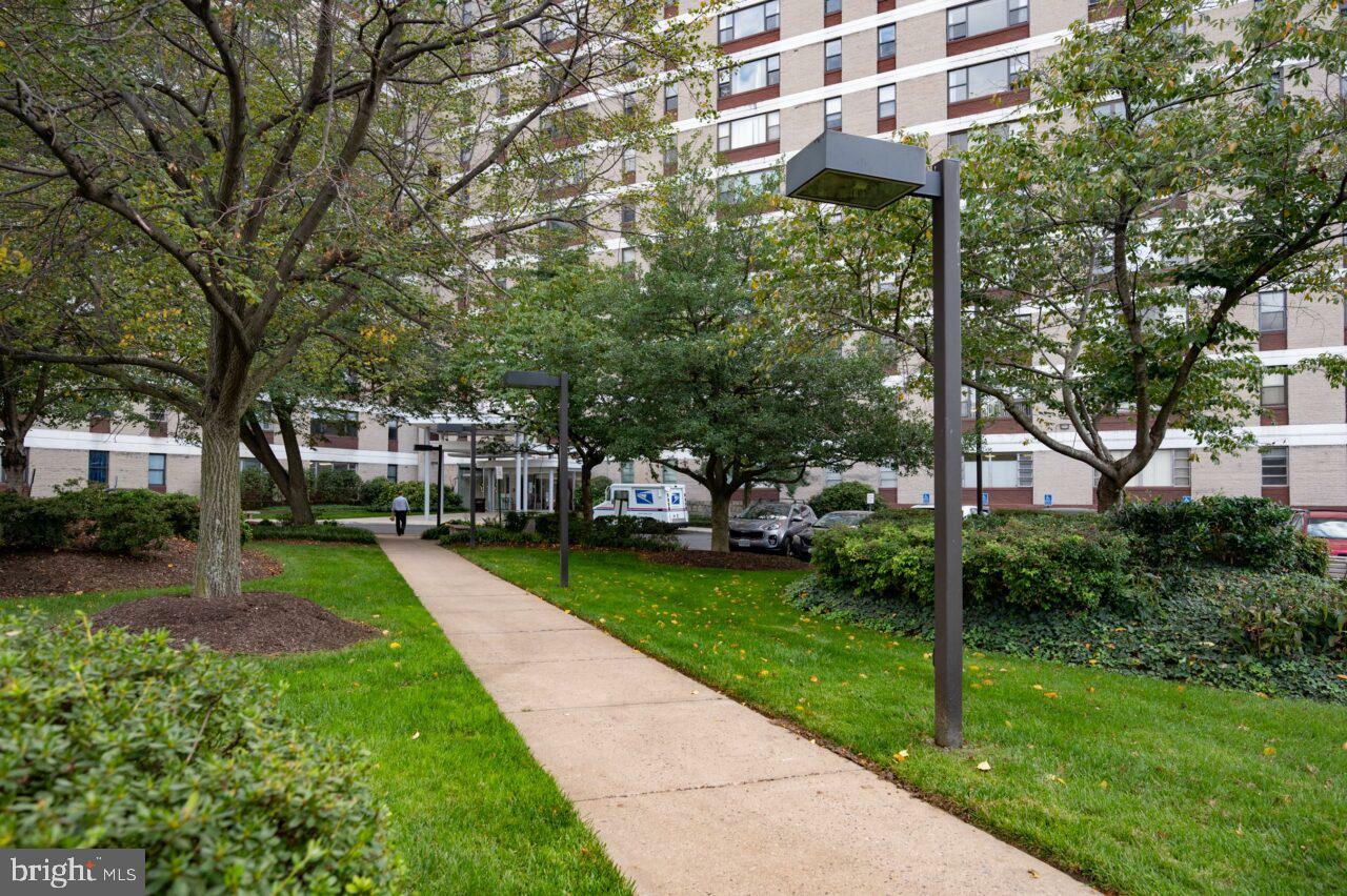 Property Photo:  4600 Duke Street 1030  VA 22304 