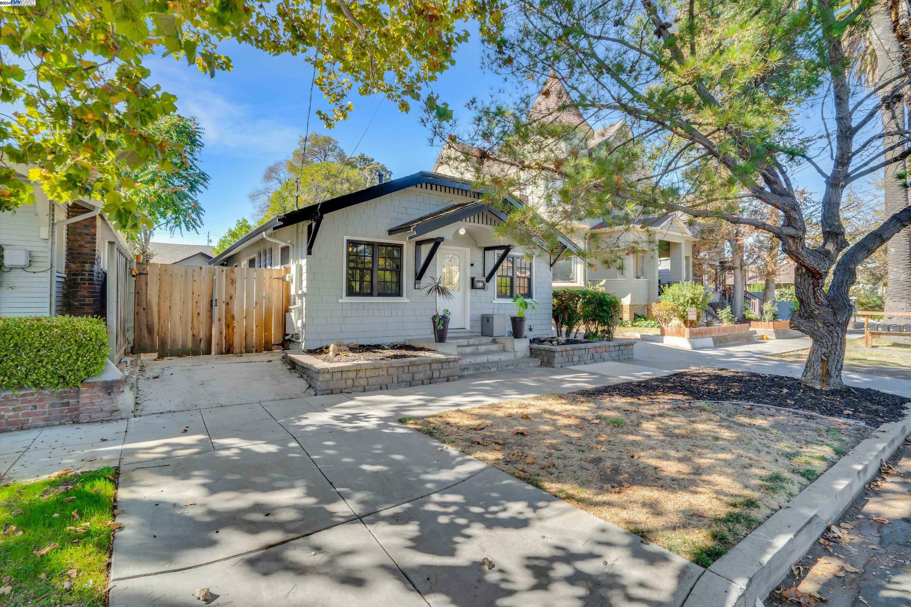 Property Photo:  411 N 5th St  CA 95112 