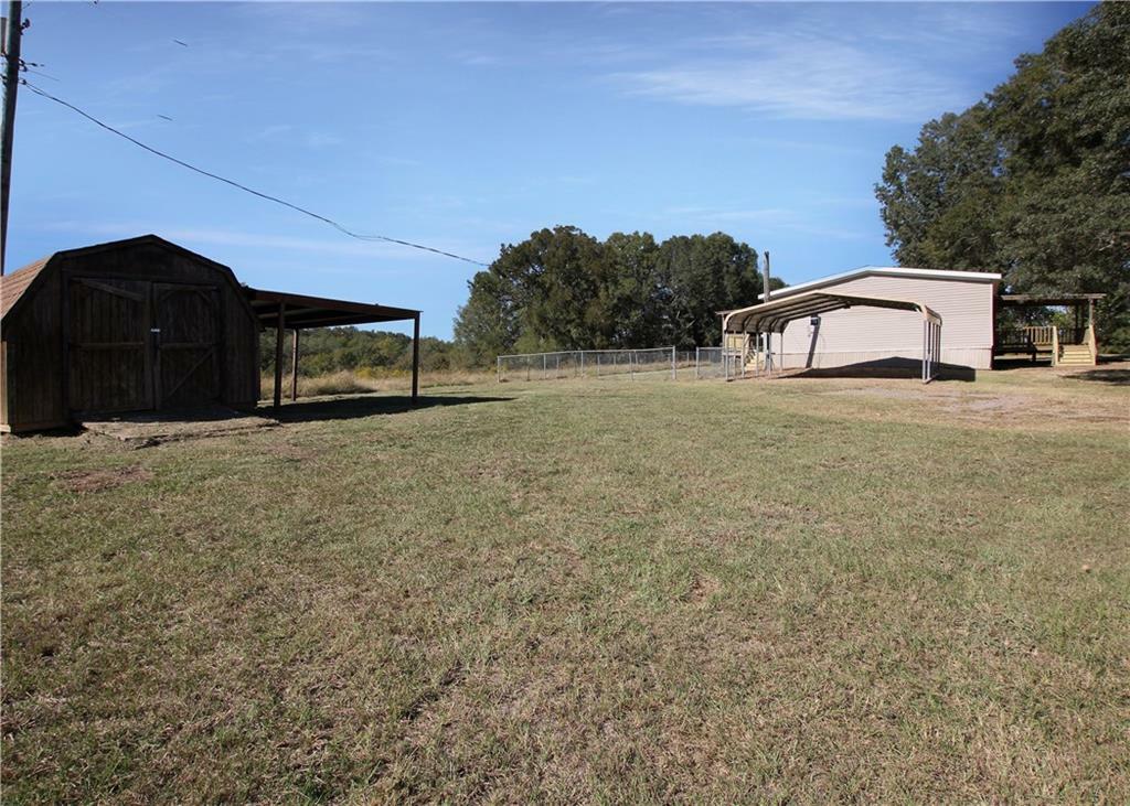 Property Photo:  406 Page Hill Road  LA 71469 