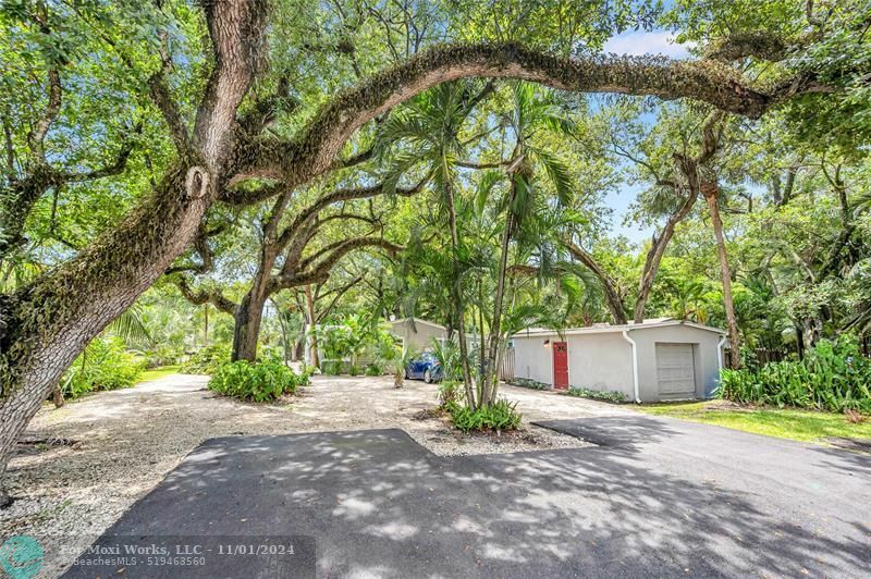 Property Photo:  2401 SW 15th Ave  FL 33315 