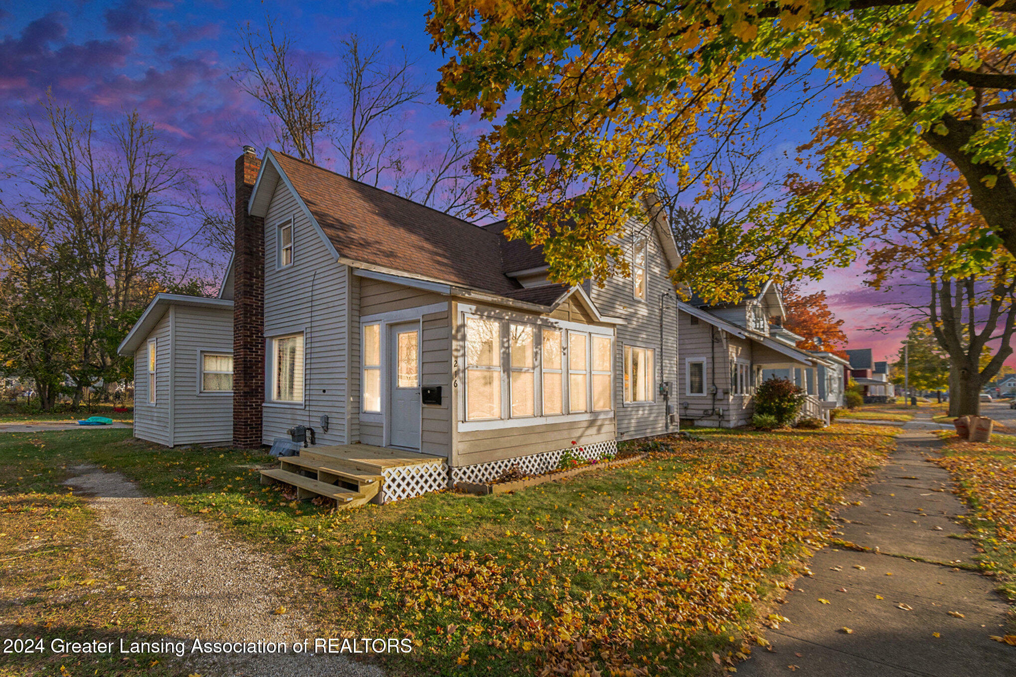 Property Photo:  216 W Stoddard Street  MI 48813 