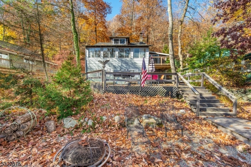 Property Photo:  160 Pine Tree Rd  NJ 07403 