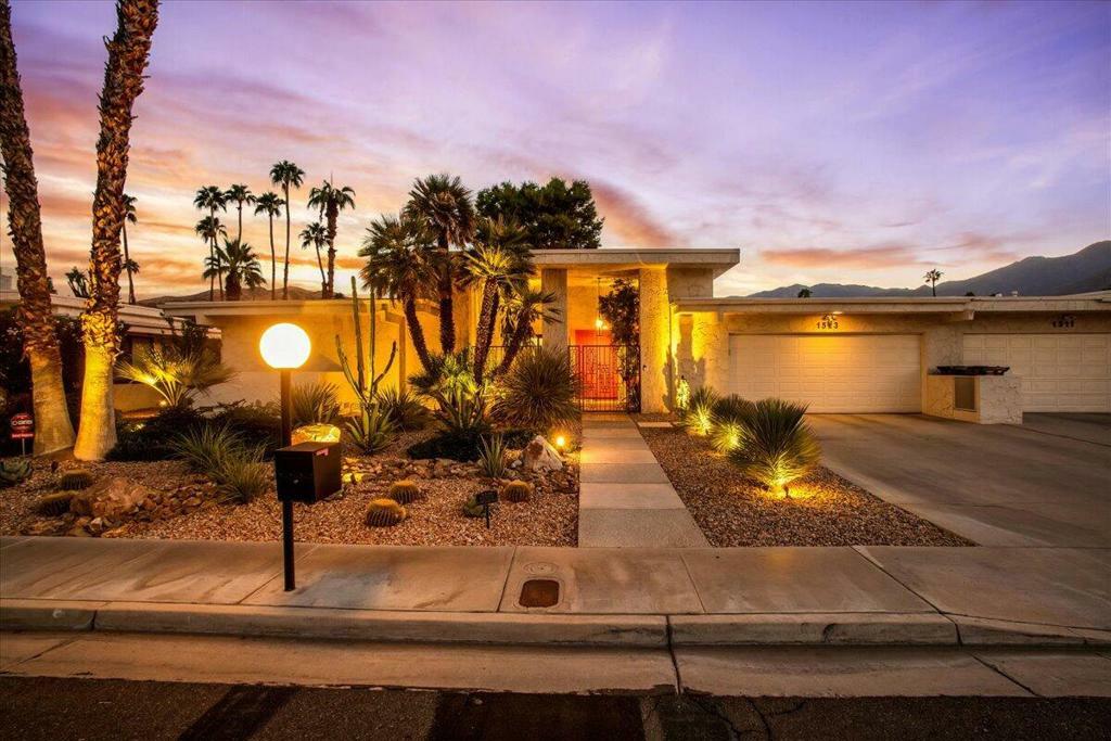 Property Photo:  1523 E Twin Palms Drive  CA 92264 