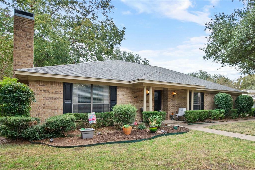 Property Photo:  1605 Woodcrest Avenue  TX 75110 