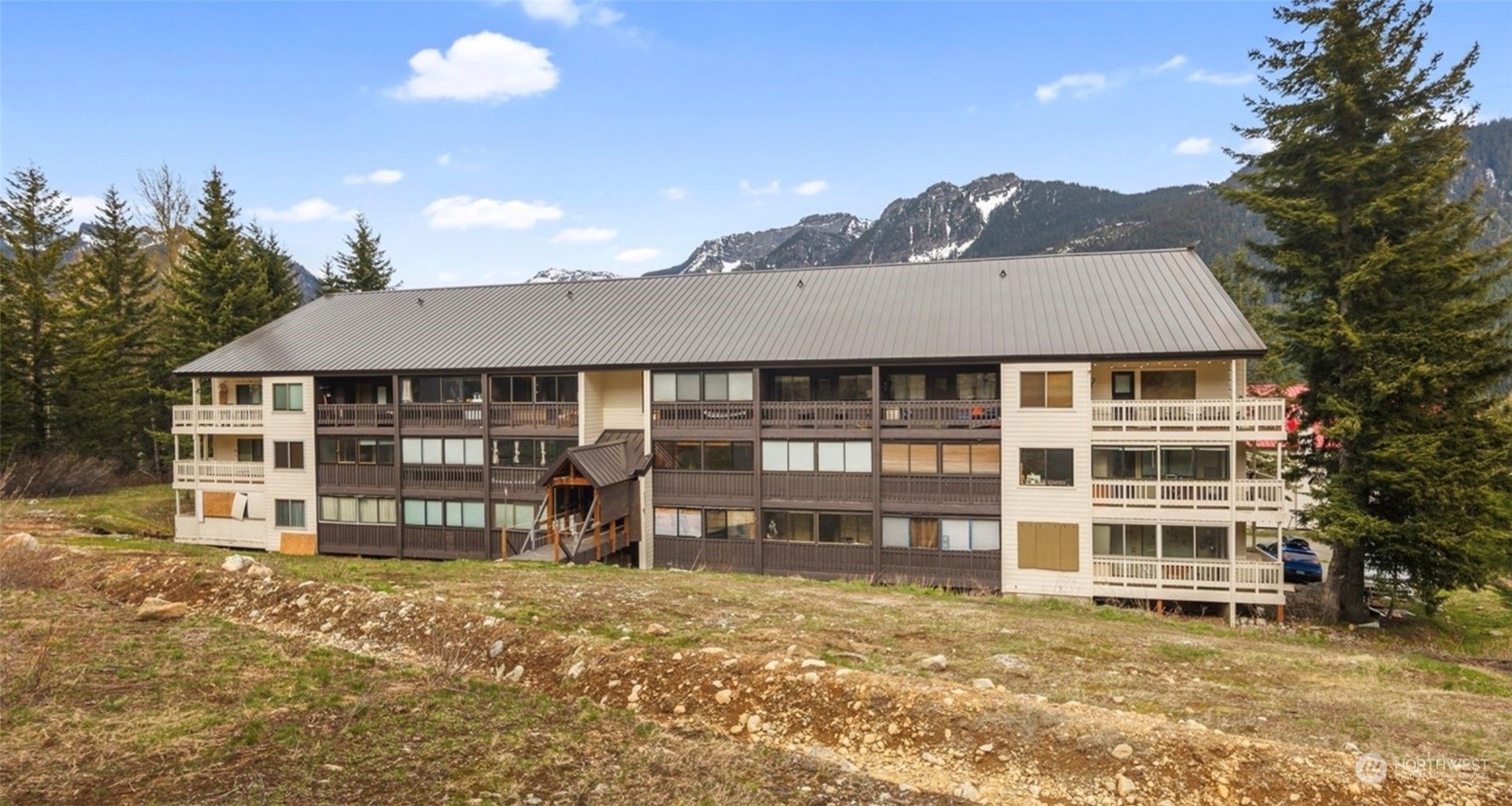 Property Photo:  223 Hyak Drive E 612  WA 98068 