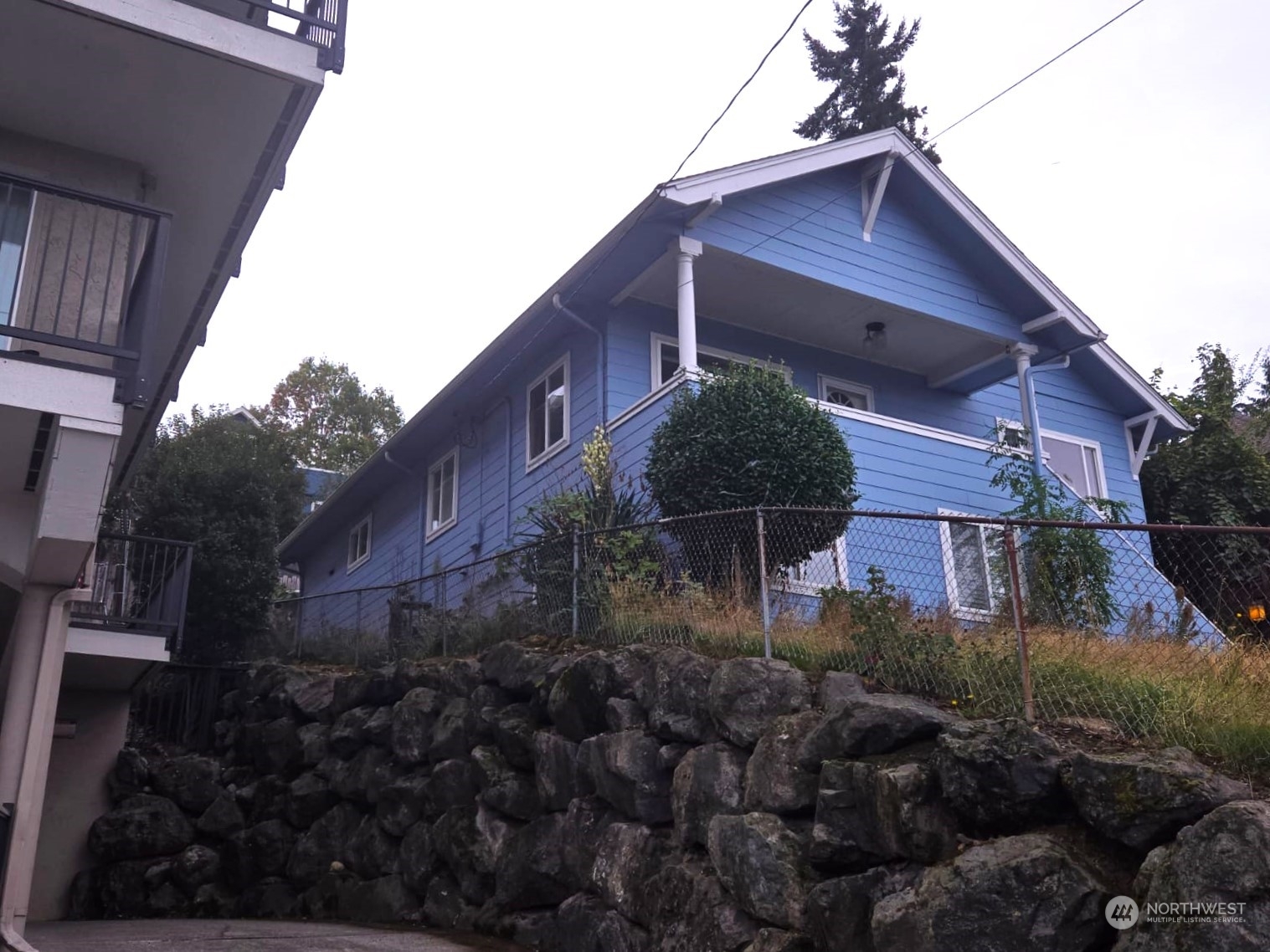 Property Photo:  434 Mill Avenue S  WA 98057 