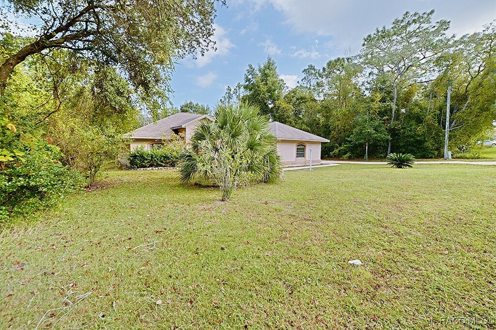 Property Photo:  2739 E Newhaven Street  FL 34453 