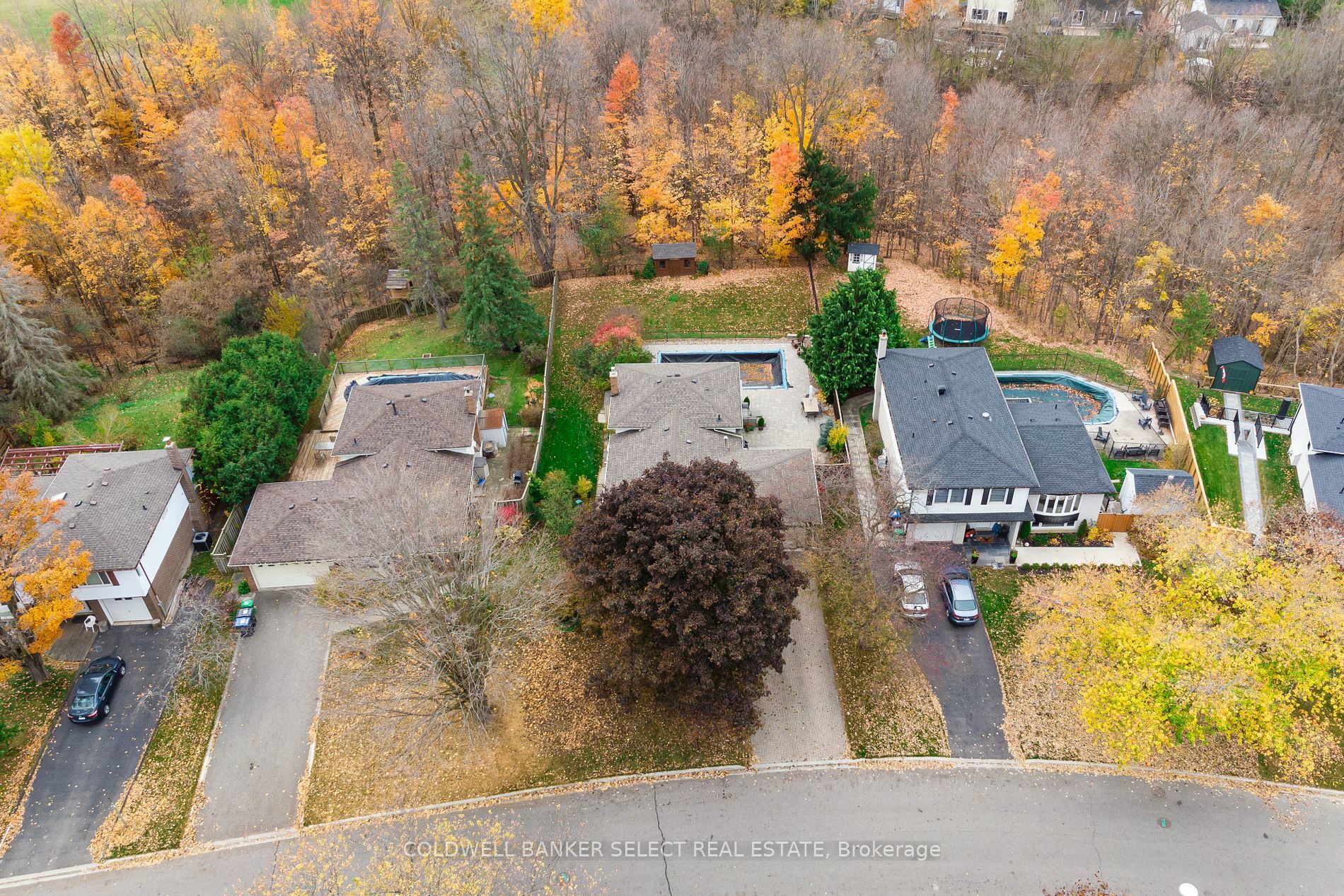 Property Photo:  188 Bell Air Dr  ON L7E 1Z8 