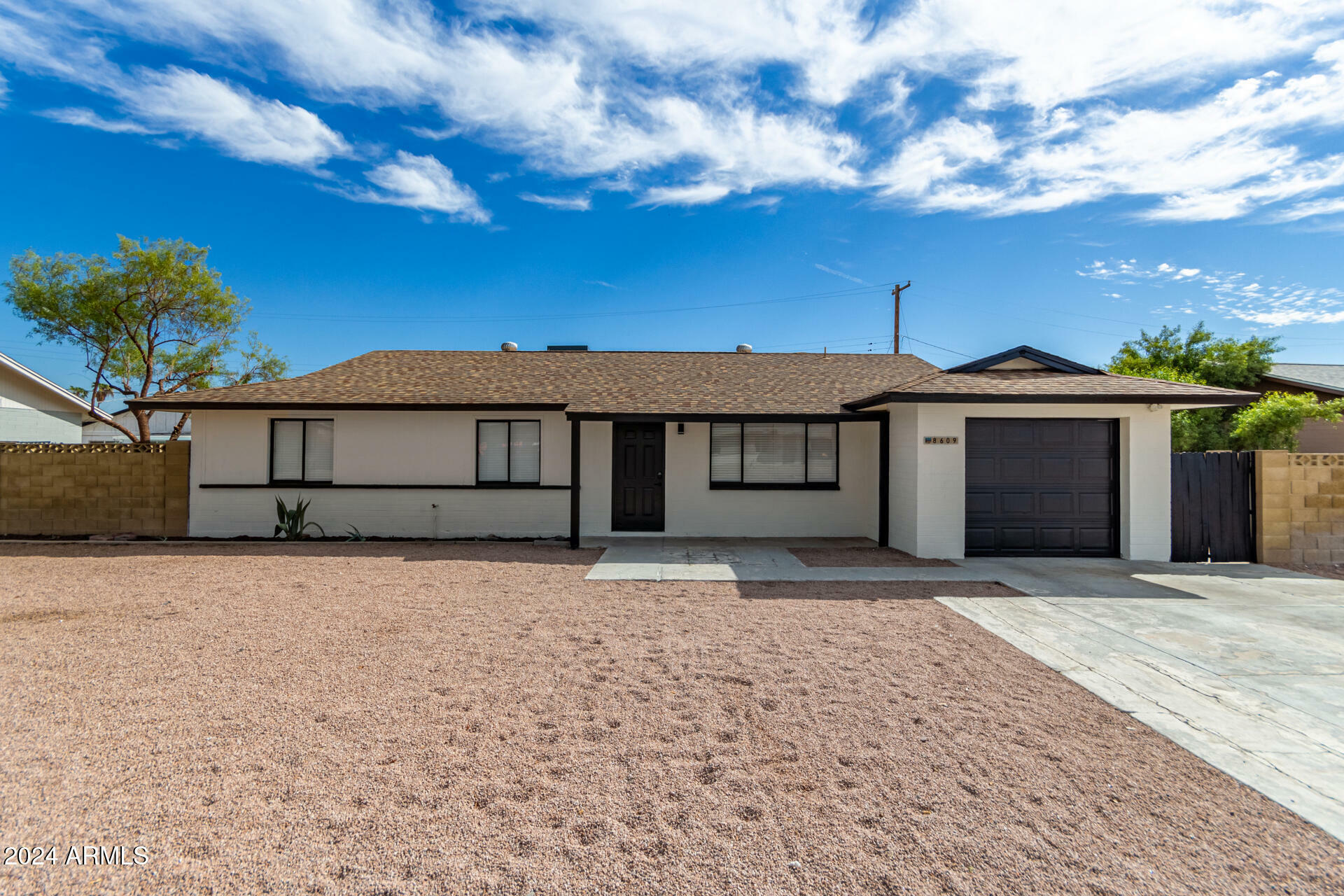 Property Photo:  8609 N 33rd Avenue  AZ 85051 