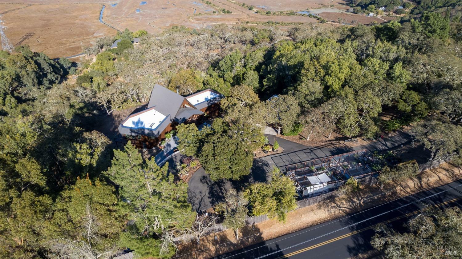 Property Photo:  230 Crest Road  CA 94945 