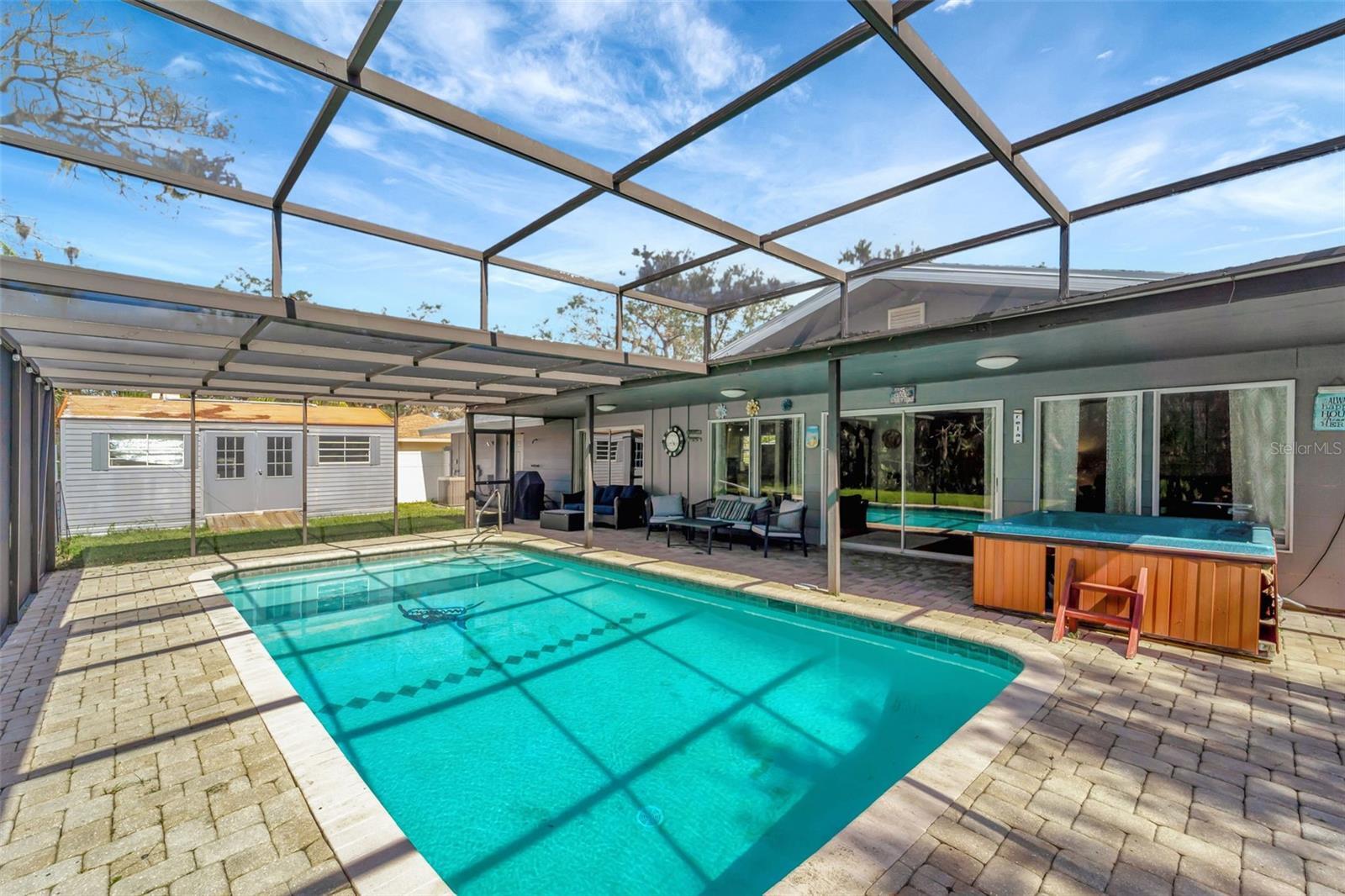 Property Photo: 2338 W Leewynn Drive FL 34240