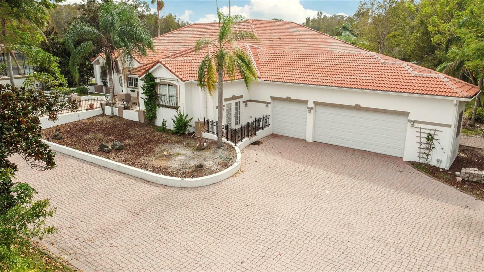 Property Photo:  4108 Foxtail Court  FL 34746 