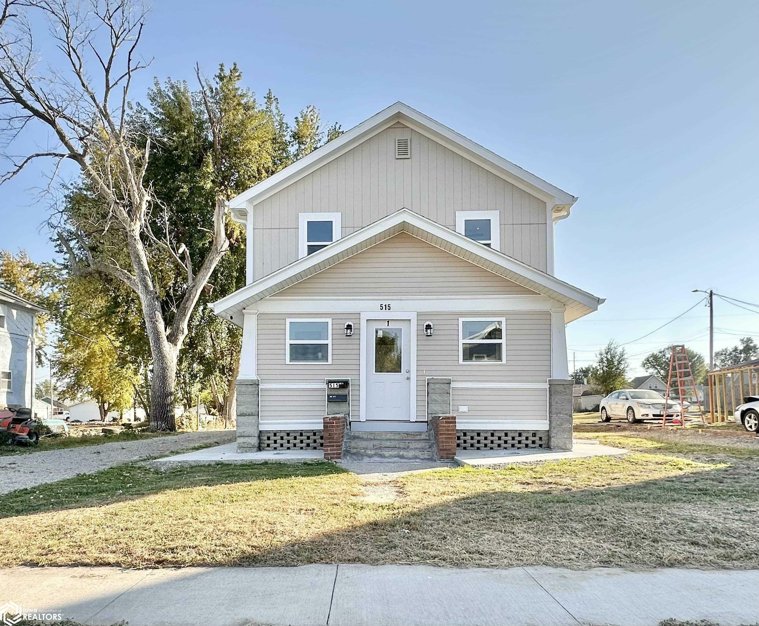 Property Photo:  515 Woodbury Street  IA 50158 