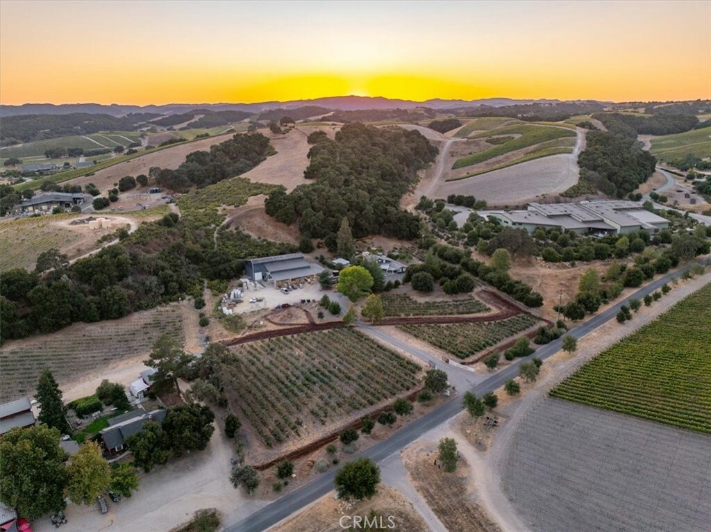 Property Photo: 2925 Anderson Road CA 93446