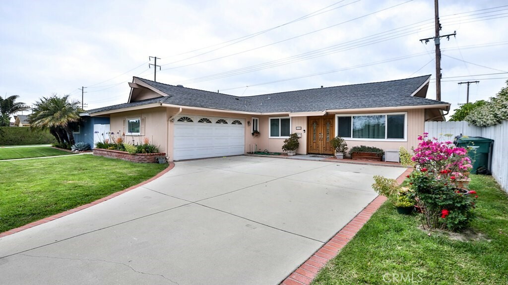 6631 Walton Drive  Huntington Beach CA 92647 photo