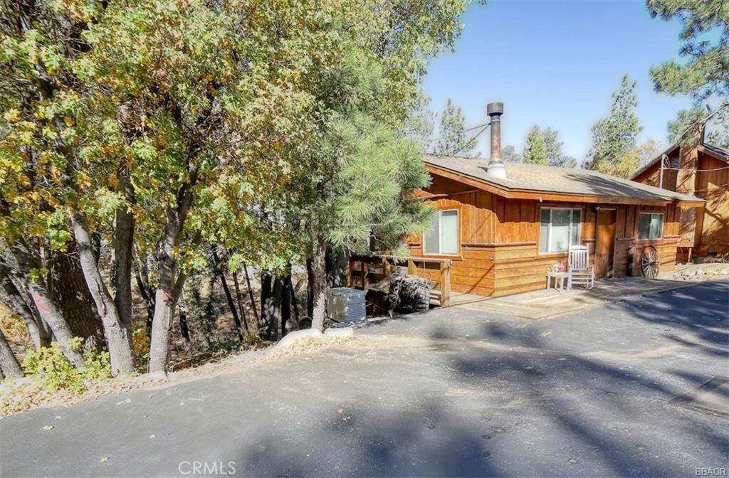 Property Photo:  44862 Barton Lane  CA 92386 