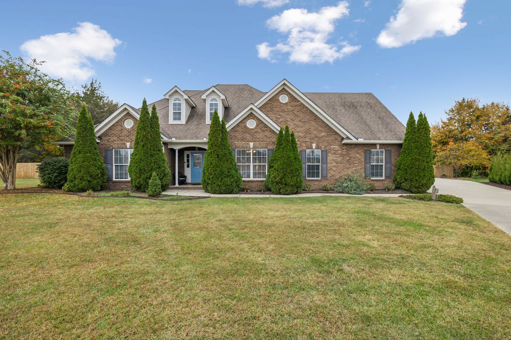 Property Photo:  157 Lakepointe Rd  TN 37086 