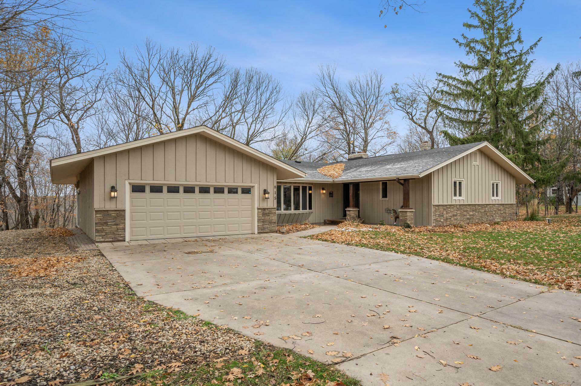 815 Creekwood Drive  Chaska MN 55318 photo