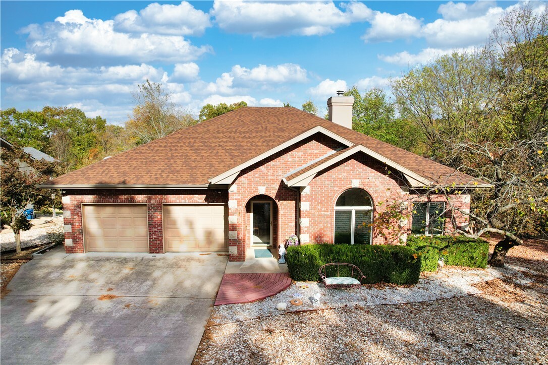 Property Photo:  4 Dunedin Circle  AR 72715 