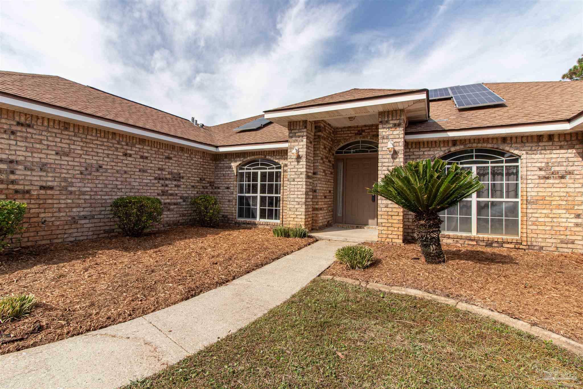 Property Photo:  2321 Crescent Rd  FL 32566 