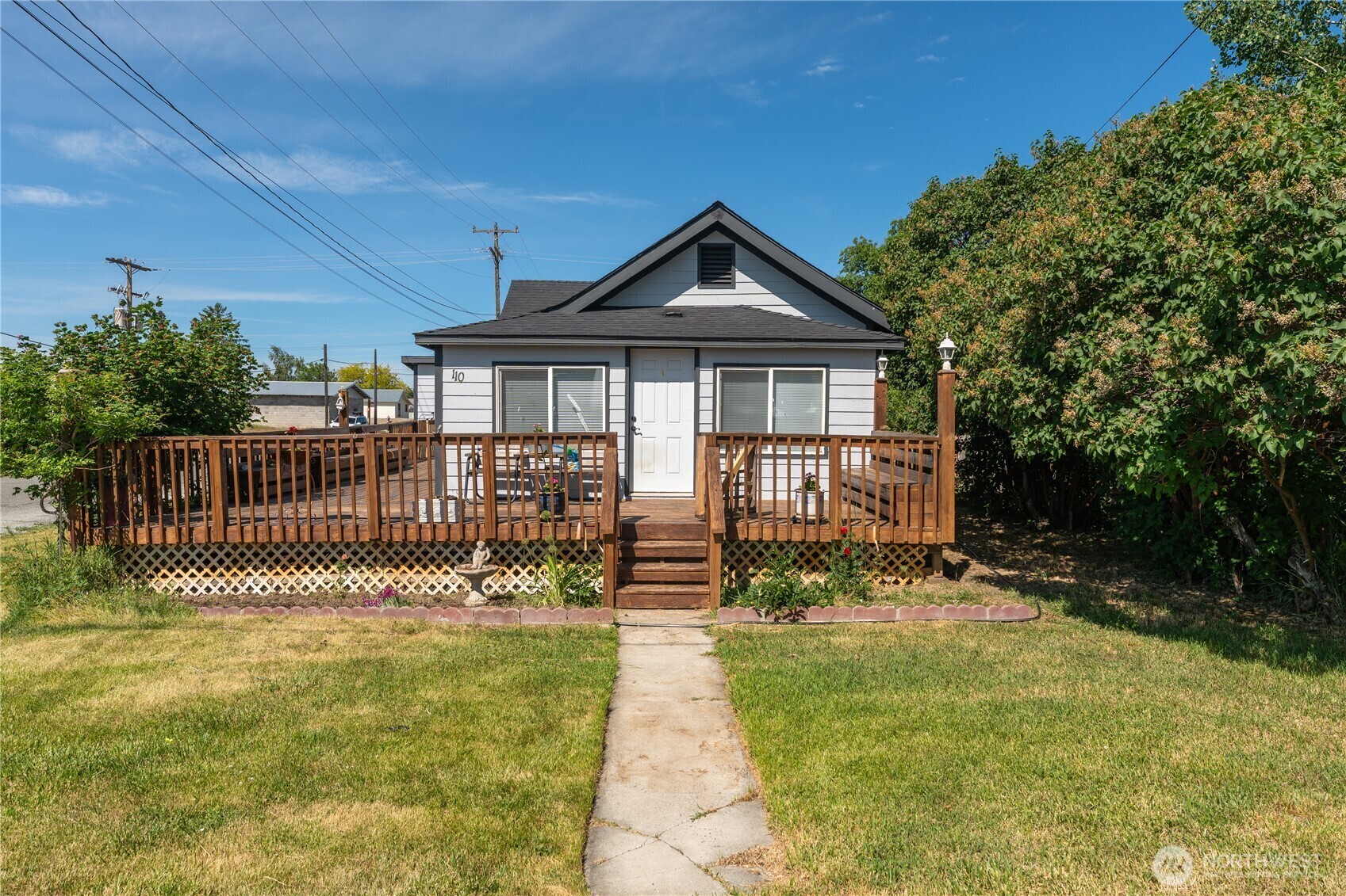 Property Photo:  110 S Mansfield Boulevard  WA 98830 