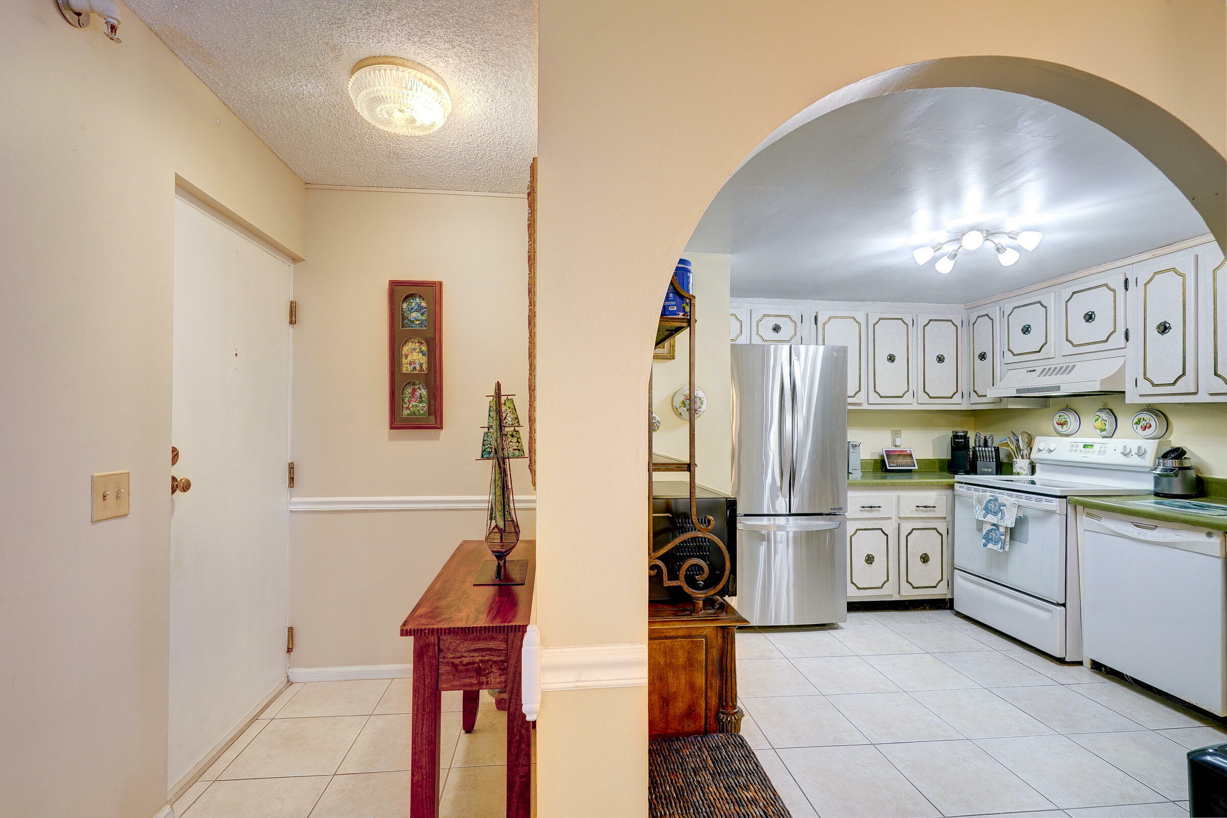 Property Photo:  2800 N Ocean Drive A5b  FL 33404 