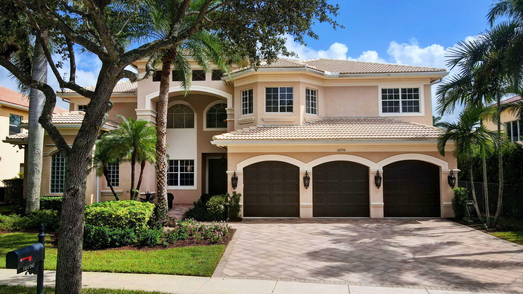 Property Photo:  10750 Canyon Bay Lane  FL 33473 