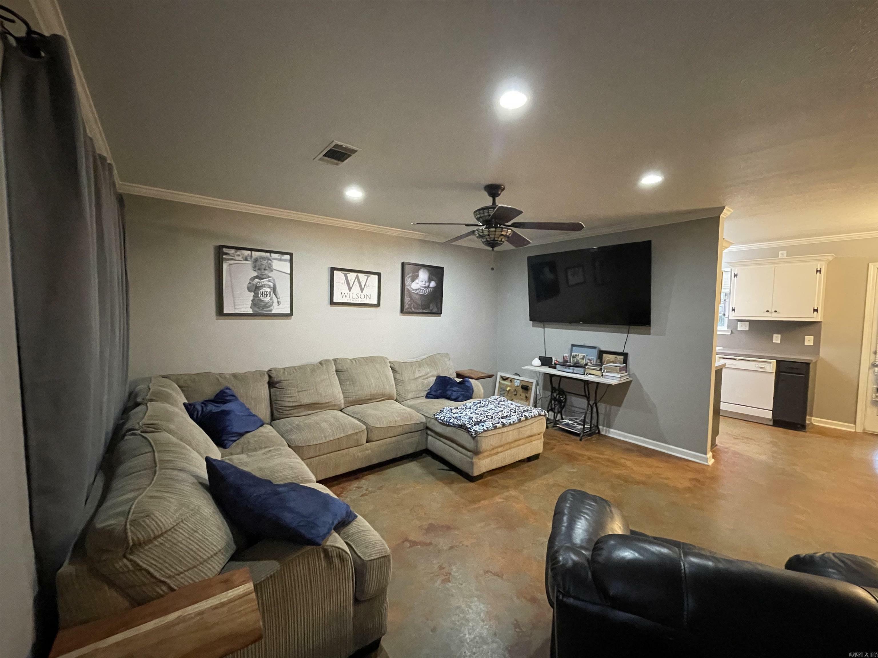 Property Photo:  33 Elaine Road  AR 72150 