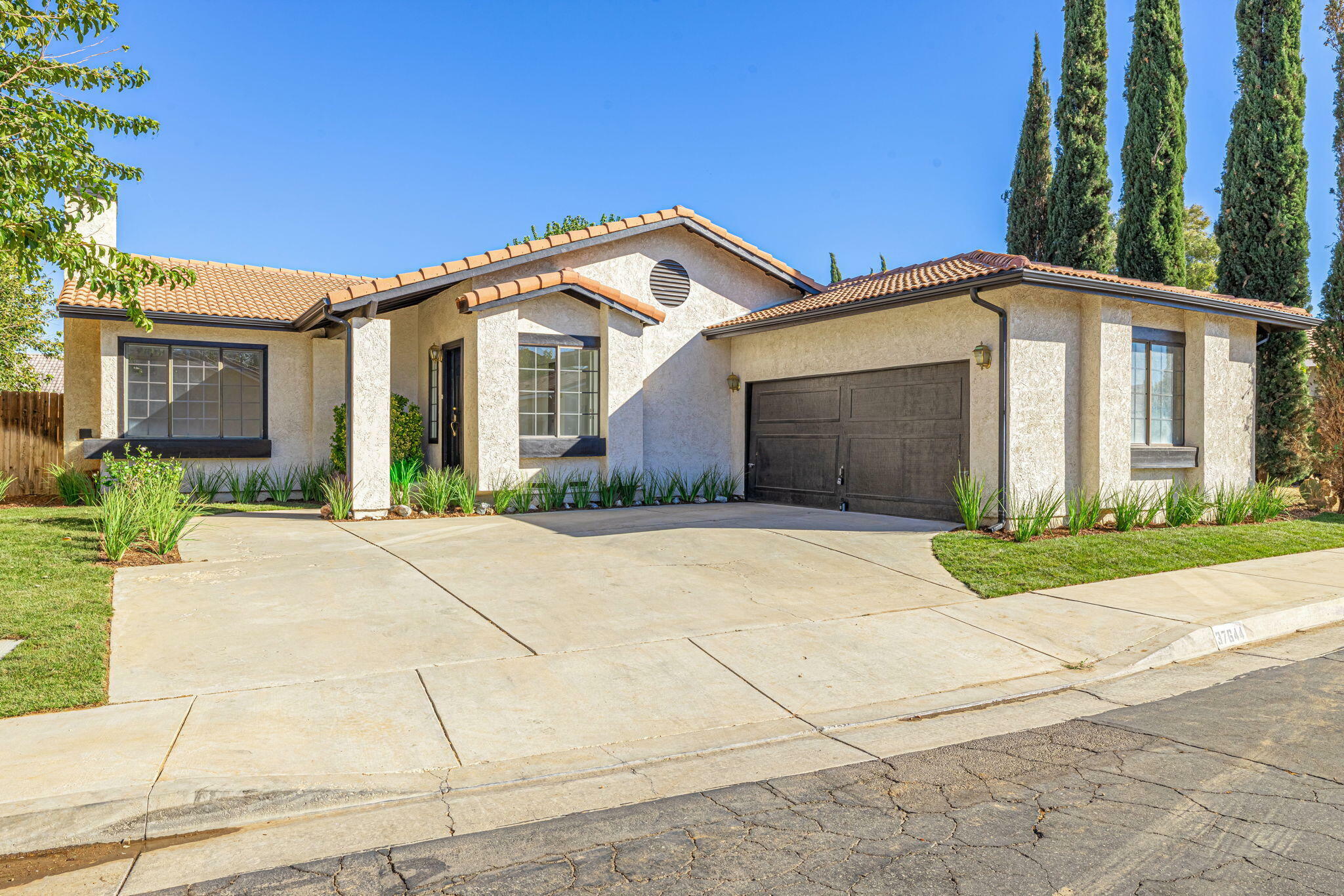 Property Photo:  37644 Laderman Lane  CA 93550 