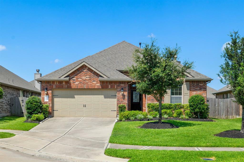 Property Photo: 3830 Keatings Lagoon Court TX 77494
