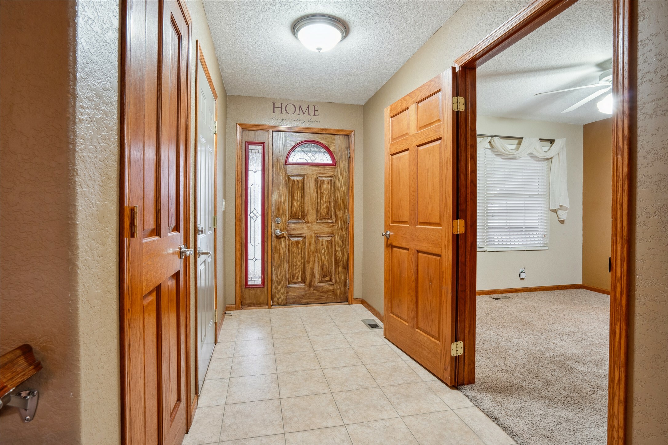 Property Photo:  650 SE Meadowlark Lane  IA 50263 