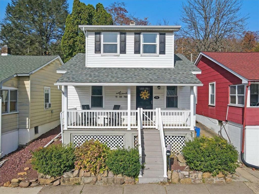 Property Photo:  749 Princeton Avenue  PA 18071 