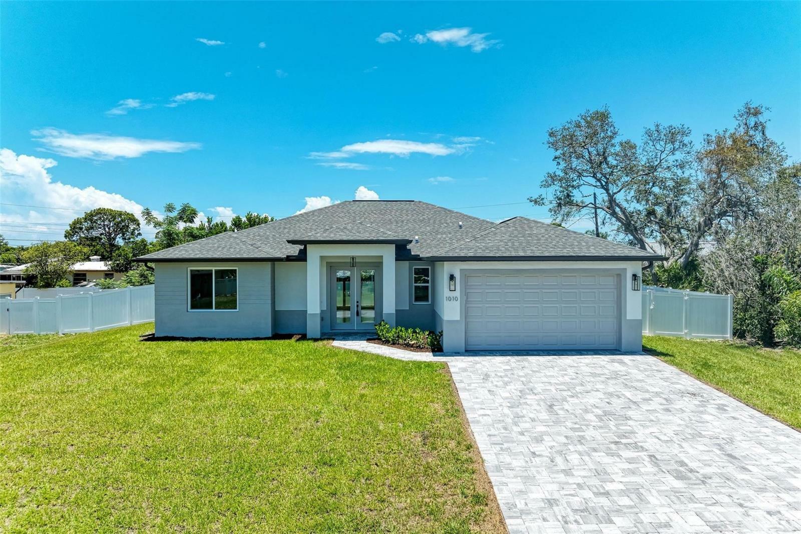 Property Photo:  1010 Acadia Road  FL 34293 