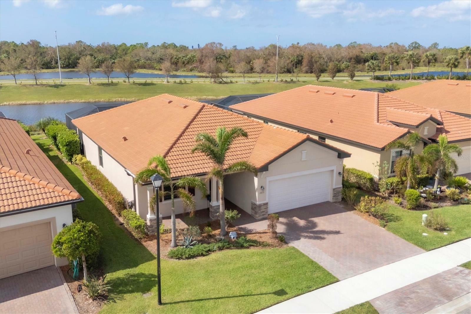 Property Photo:  10133 Colubrina Drive  FL 34293 