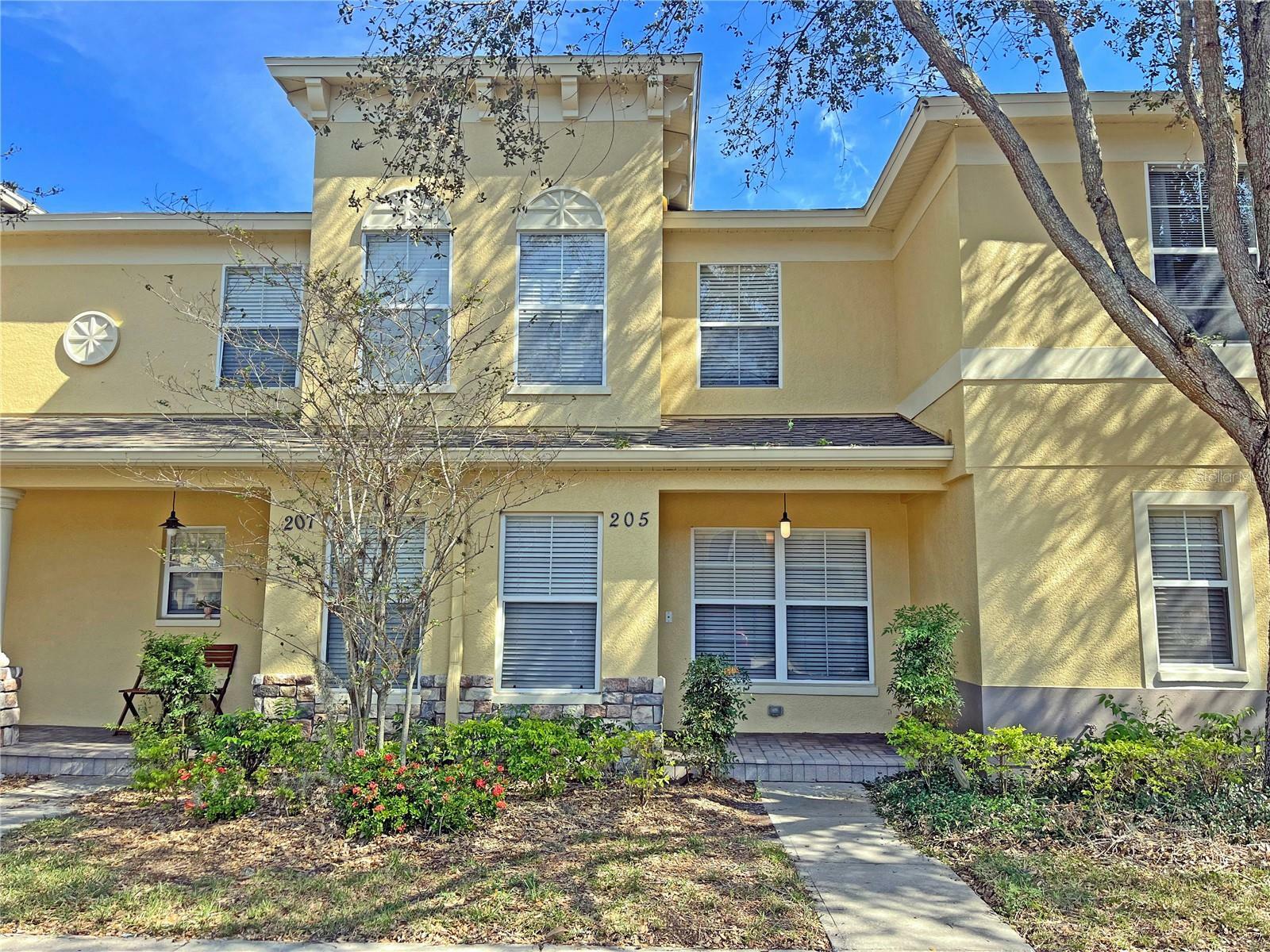 Property Photo:  205 Penmark Stone Place  FL 33594 